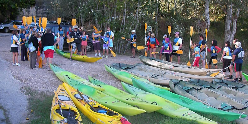 90 NAVEGAR EN GRUPO PODCAST PLANETA KAYAK reunion antes de navegar